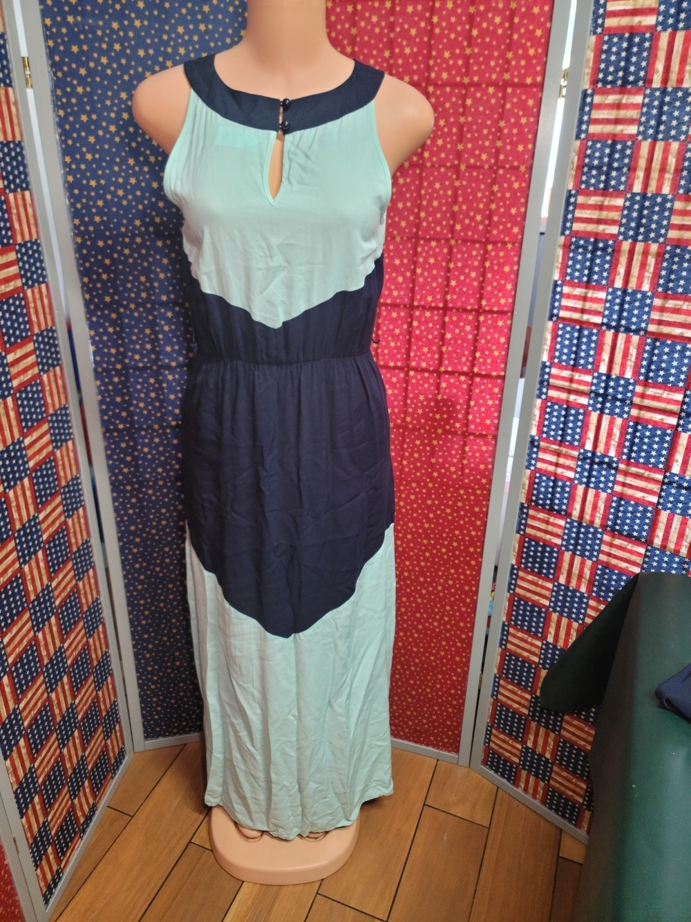 Iz Byer Sleeveless Colorblock Maxi Dress in Mint and Navy